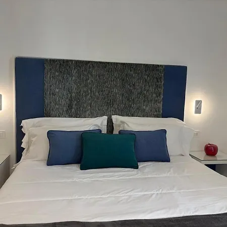 La Maisonette *