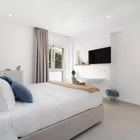 La Maisonette *